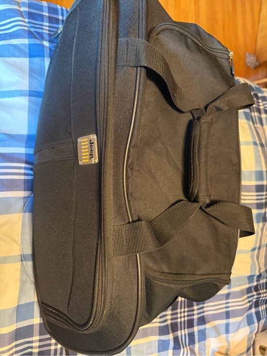 Jeep Other - Jeep Black Men's Duffel Bag with Dual Handles